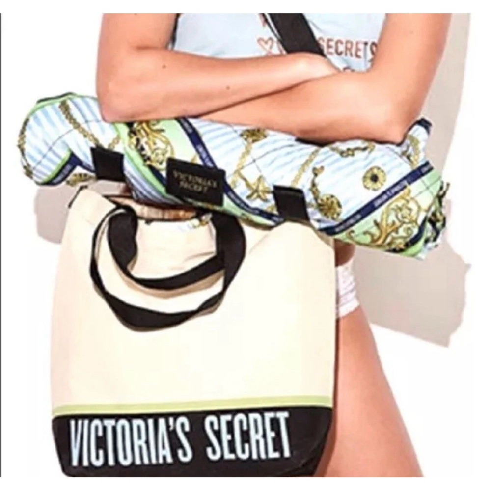 VICTORIA'S SECRET Portable Blanket Packable Picnic Beach Victoria Sailor  57x52"